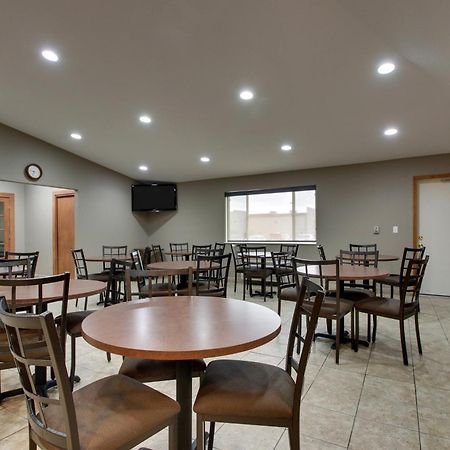 Everspring Inn & Suites Oskaloosa Ngoại thất bức ảnh