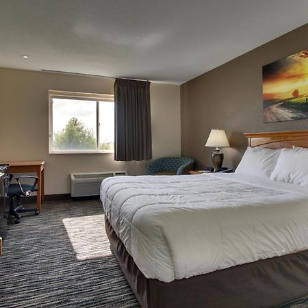 Everspring Inn & Suites Oskaloosa Ngoại thất bức ảnh