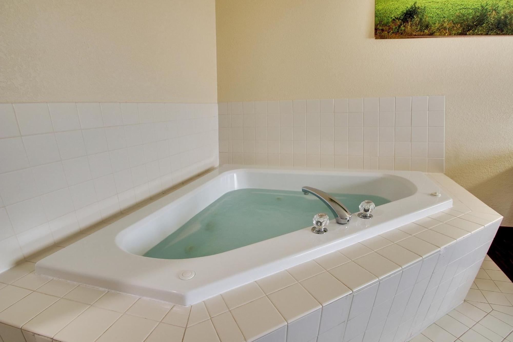 Everspring Inn & Suites Oskaloosa Ngoại thất bức ảnh